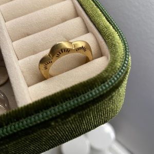 Madewell Etched Scallop Ring • Size 5